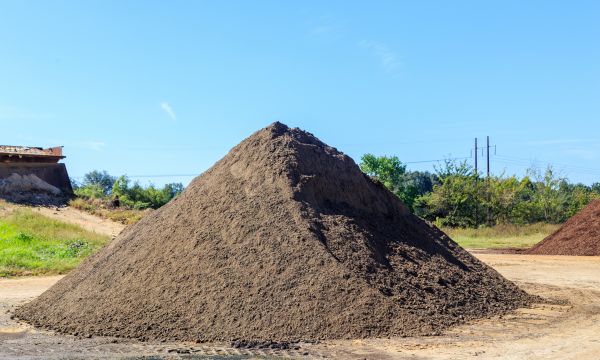 Black Dirt Delivery in Lake Mary