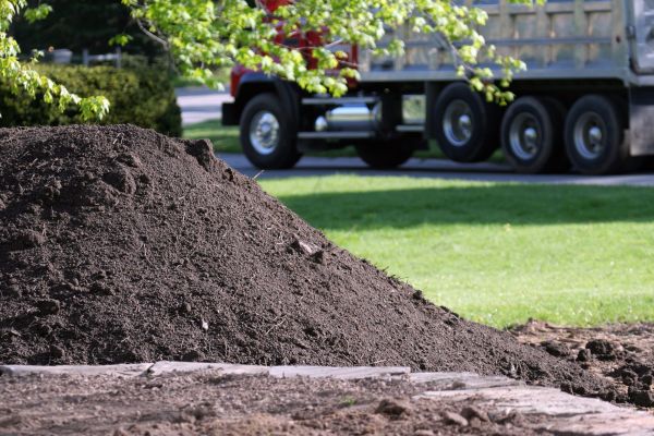 Yard Dirt Delivery in Lake Mary
