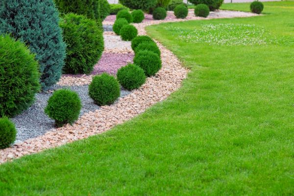 Edging Stones Installation in Lake Mary