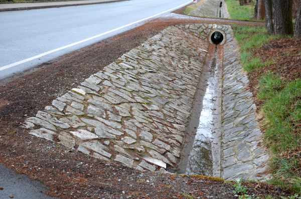 Ditch Landscaping in Lake Mary